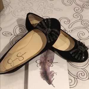 Jessica Simpson Movey black flats